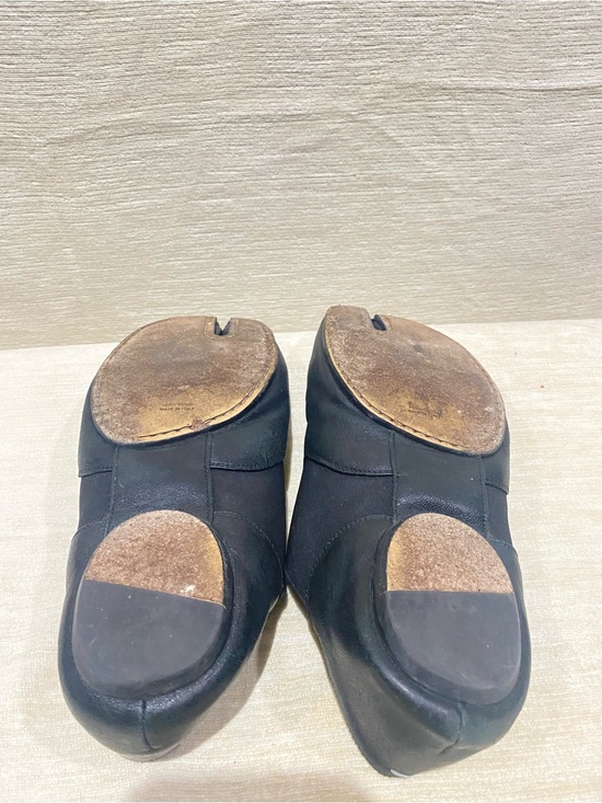 Maison Martin Margiela Black Split-Toe Leather Slip-Ons main image 6